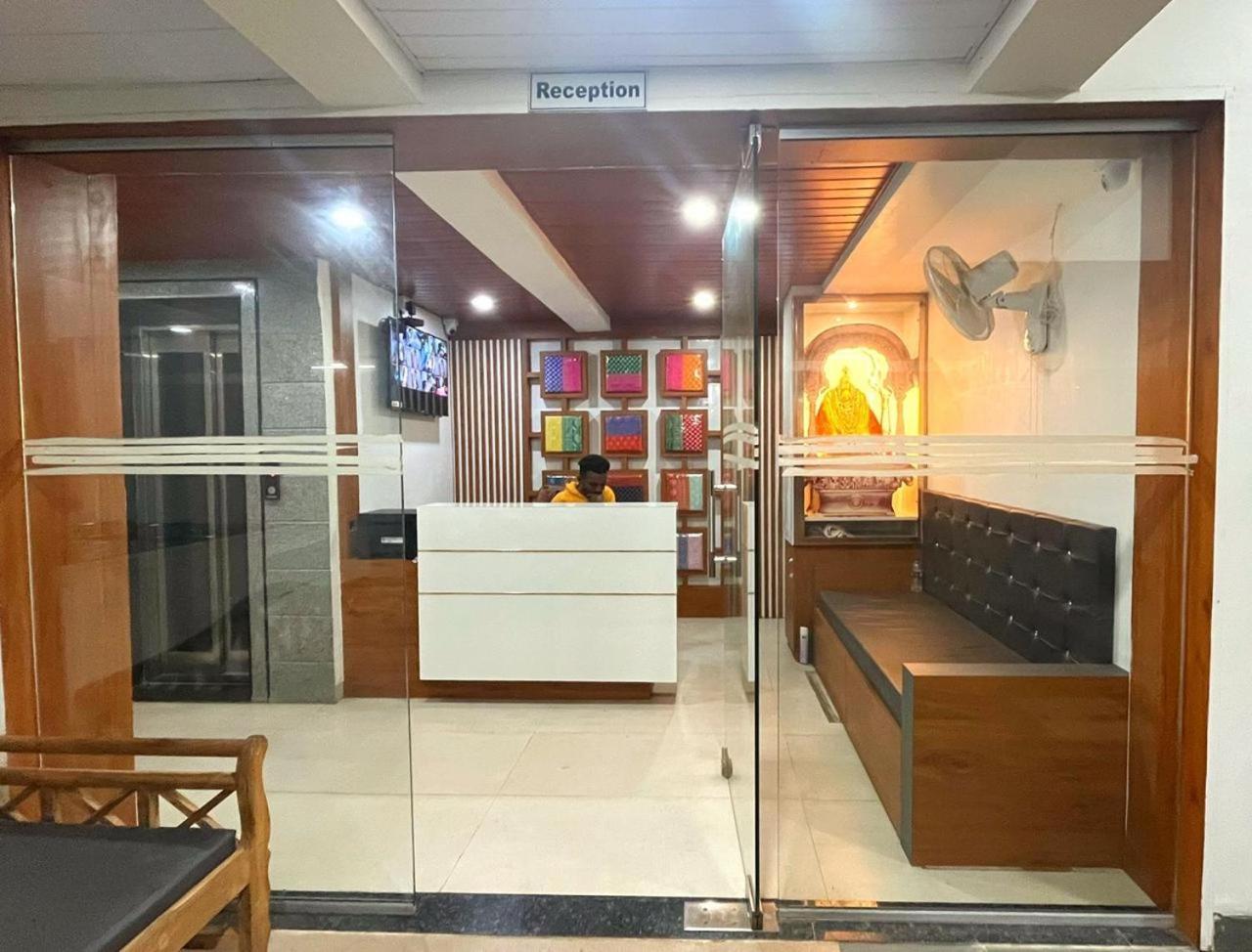 Hotel Ambai Executive Tuljapur 외부 사진