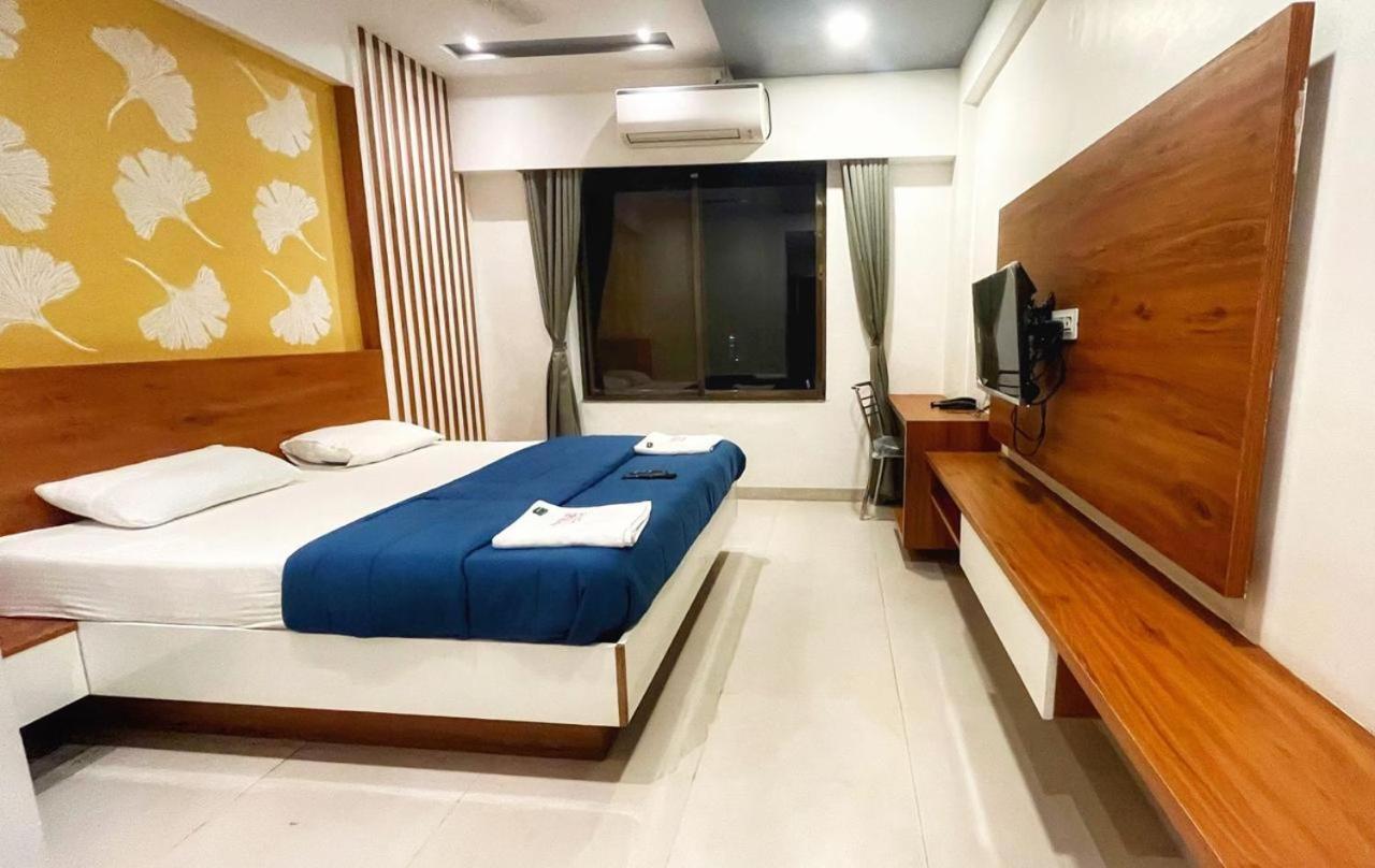 Hotel Ambai Executive Tuljapur 외부 사진
